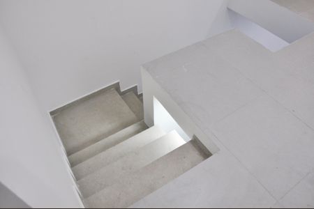 Casa à venda com 168m², 3 quartos e 3 vagas Casa à venda com 168m², 3 quartos e 3 vagasHall dos Quartos