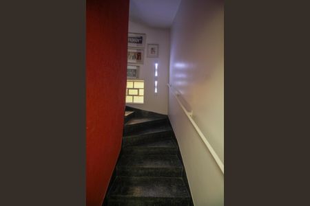 Casa à venda com 179m², 2 quartos e 1 vagaEscada