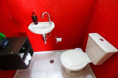 Casa à venda com 179m², 2 quartos e 1 vagaLavabo