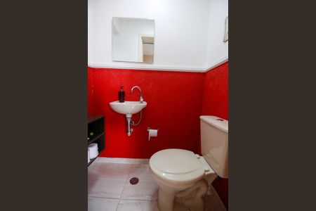 Casa à venda com 179m², 2 quartos e 1 vagaLavabo