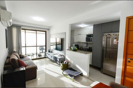 Sala de apartamento à venda com 2 quartos, 66m² em Tijuca, Rio de Janeiro