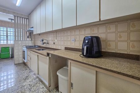 Apartamento para alugar com 100m², 4 quartos e 1 vaga Apartamento para alugar com 100m², 4 quartos e 1 vagaCozinha