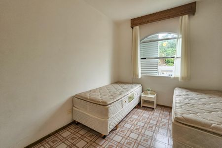 Apartamento para alugar com 100m², 4 quartos e 1 vaga Apartamento para alugar com 100m², 4 quartos e 1 vagaQuarto 1