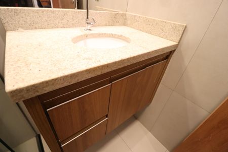 Apartamento para alugar com 60m², 2 quartos e 2 vagasBanheiro Social