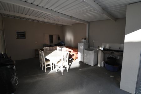 Casa à venda com 255m², 2 quartos e 2 vagasÁrea de Serviço