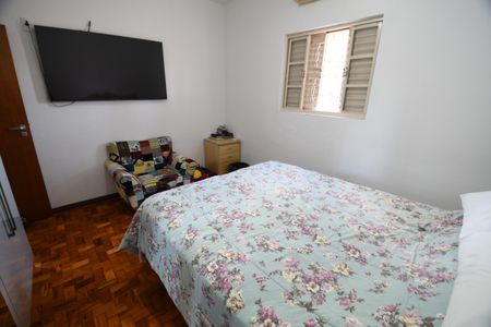 Casa à venda com 255m², 2 quartos e 2 vagasQuarto 2