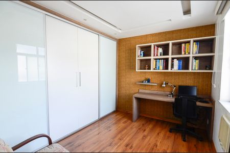 Apartamento à venda com 98m², 2 quartos e sem vagaQuarto