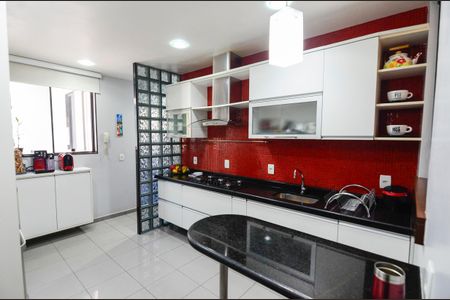 Apartamento à venda com 98m², 2 quartos e sem vagaCozinha