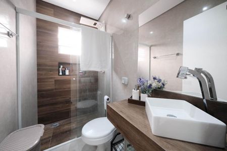 Casa à venda com 125m², 3 quartos e 2 vagasBanheiro