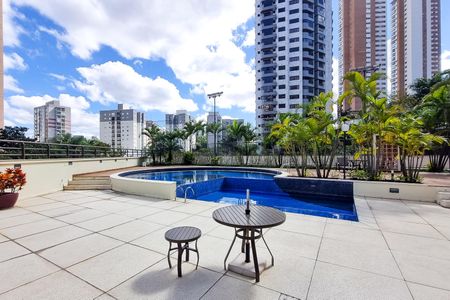 Apartamento à venda com 240m², 4 quartos e 4 vagas Apartamento à venda com 240m², 4 quartos e 4 vagasÁrea comum