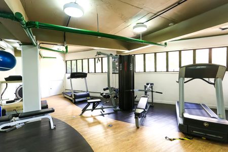 Apartamento à venda com 240m², 4 quartos e 4 vagas Apartamento à venda com 240m², 4 quartos e 4 vagasÁrea comum