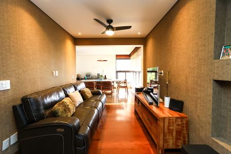 Apartamento à venda com 240m², 4 quartos e 4 vagas Apartamento à venda com 240m², 4 quartos e 4 vagasSala 2