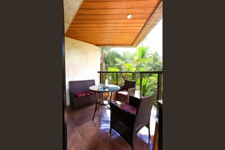 Varanda de apartamento à venda com 4 quartos, 240m² em Vila Andrade, São Paulo