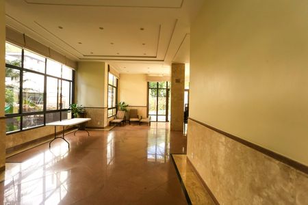 Apartamento à venda com 240m², 4 quartos e 4 vagas Apartamento à venda com 240m², 4 quartos e 4 vagasÁrea comum