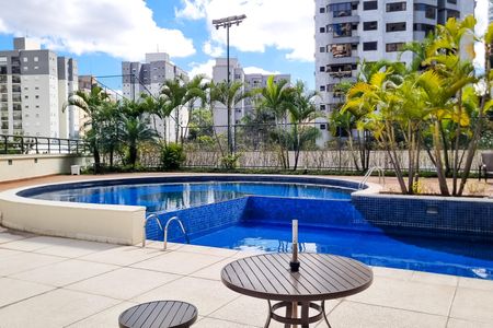 Apartamento à venda com 240m², 4 quartos e 4 vagas Apartamento à venda com 240m², 4 quartos e 4 vagasÁrea comum
