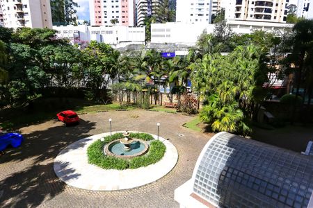 Apartamento à venda com 240m², 4 quartos e 4 vagas Apartamento à venda com 240m², 4 quartos e 4 vagasVista