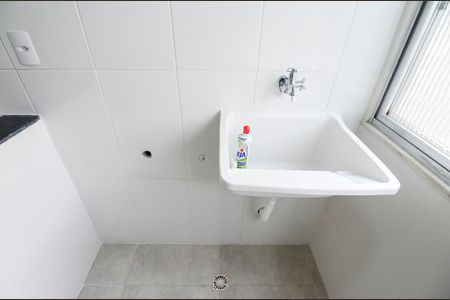 Apartamento para alugar com 65m², 2 quartos e 1 vagaÁrea de Serviço