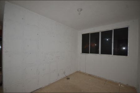 Sala de apartamento para alugar com 2 quartos, 45m² em Paciência, Rio de Janeiro