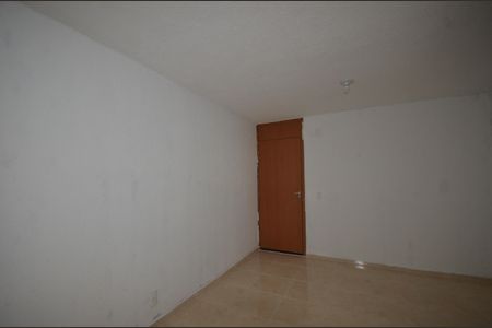 Sala de apartamento para alugar com 2 quartos, 45m² em Paciência, Rio de Janeiro