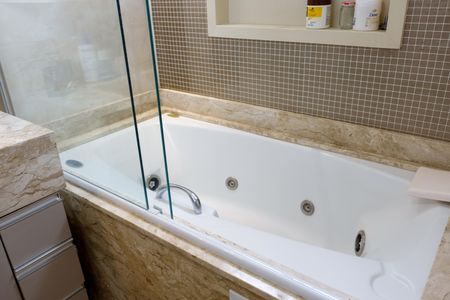 Apartamento para alugar com 187m², 3 quartos e 4 vagas Apartamento para alugar com 187m², 3 quartos e 4 vagasBanheiro da Suíte 2