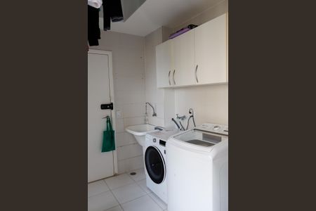 Apartamento para alugar com 187m², 3 quartos e 4 vagas Apartamento para alugar com 187m², 3 quartos e 4 vagasÁrea de Serviço