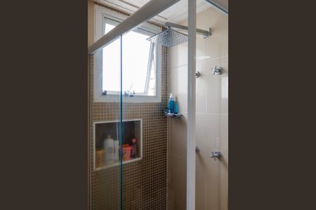 Apartamento para alugar com 187m², 3 quartos e 4 vagas Apartamento para alugar com 187m², 3 quartos e 4 vagasBanheiro da Suíte 2