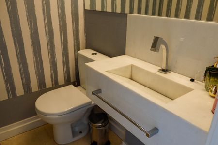 Apartamento para alugar com 187m², 3 quartos e 4 vagas Apartamento para alugar com 187m², 3 quartos e 4 vagasLavabo