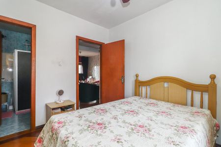 Casa à venda com 140m², 3 quartos e 3 vagasSuíte