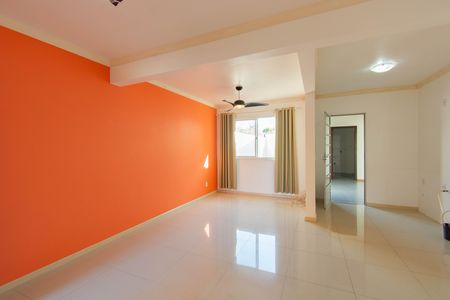 Casa de condomínio à venda com 110m², 3 quartos e 2 vagasSala