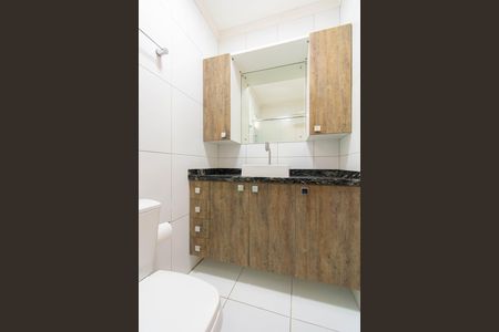 Casa de condomínio à venda com 110m², 3 quartos e 2 vagasBanheiro