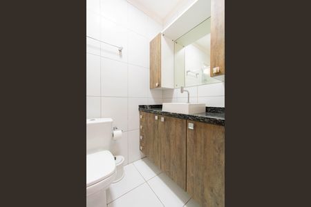 Casa de condomínio à venda com 110m², 3 quartos e 2 vagasBanheiro