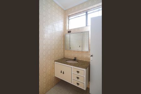 Casa à venda com 124m², 3 quartos e 2 vagasBanheiro