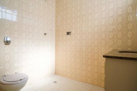 Casa à venda com 124m², 3 quartos e 2 vagasBanheiro