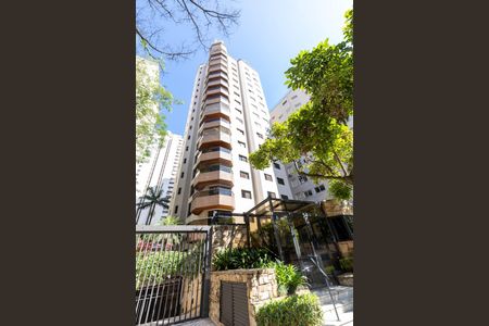 Apartamento à venda com 127m², 3 quartos e 2 vagasFachada