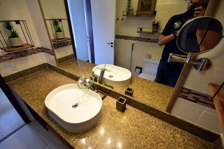 Apartamento à venda com 92m², 3 quartos e 1 vagaBanheiro da Suíte