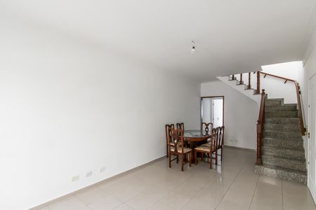 Casa à venda com 118m², 3 quartos e 2 vagas Casa à venda com 118m², 3 quartos e 2 vagasSala