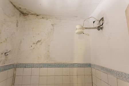 Casa à venda com 200m², 4 quartos e 1 vaga Casa à venda com 200m², 4 quartos e 1 vagaCasa 2 - Banheiro