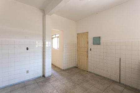 Casa à venda com 200m², 4 quartos e 1 vaga Casa à venda com 200m², 4 quartos e 1 vagaCasa 2 - Cozinha