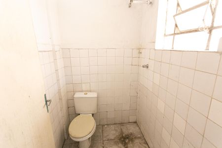 Casa à venda com 200m², 4 quartos e 1 vaga Casa à venda com 200m², 4 quartos e 1 vagaCasa 3 - Banheiro