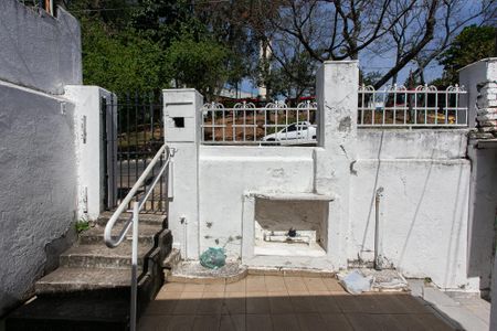 Casa à venda com 200m², 4 quartos e 1 vaga Casa à venda com 200m², 4 quartos e 1 vagaEntrada