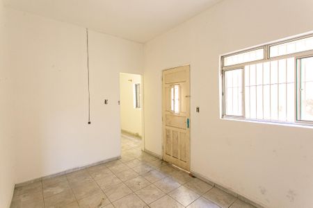 Casa à venda com 200m², 4 quartos e 1 vaga Casa à venda com 200m², 4 quartos e 1 vagaCasa 2 - Sala
