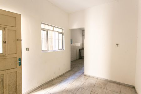 Casa à venda com 200m², 4 quartos e 1 vaga Casa à venda com 200m², 4 quartos e 1 vagaCasa 2 - Sala