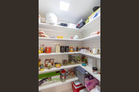 Apartamento à venda com 137m², 4 quartos e 2 vagas Apartamento à venda com 137m², 4 quartos e 2 vagasDespensa