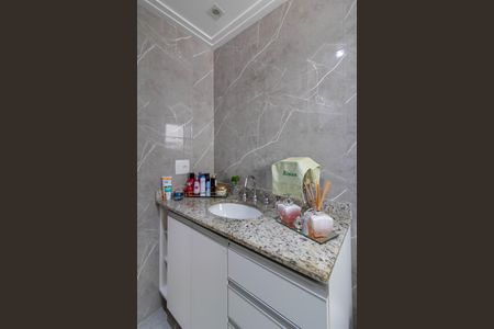 Apartamento à venda com 137m², 4 quartos e 2 vagas Apartamento à venda com 137m², 4 quartos e 2 vagasSuíte Banheiro