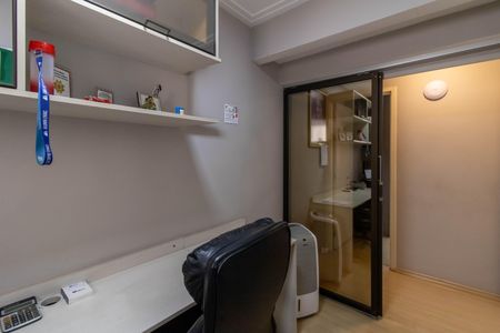 Apartamento à venda com 137m², 4 quartos e 2 vagas Apartamento à venda com 137m², 4 quartos e 2 vagasEscritório