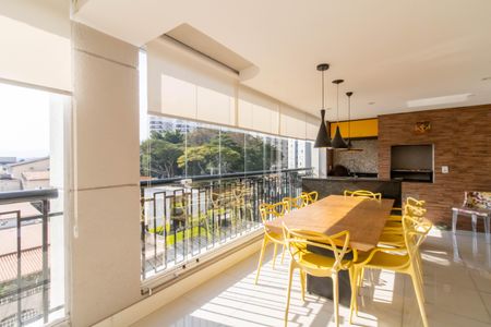 Apartamento à venda com 137m², 4 quartos e 2 vagas Apartamento à venda com 137m², 4 quartos e 2 vagasVaranda Gourmet