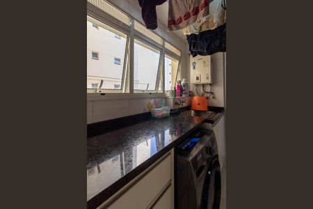 Apartamento à venda com 137m², 4 quartos e 2 vagas Apartamento à venda com 137m², 4 quartos e 2 vagasÁrea de Serviço