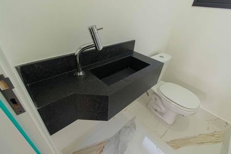 Casa à venda com 192m², 4 quartos e 2 vagasLavabo