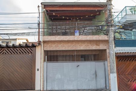 Fachada + placa  de casa para alugar com 2 quartos, 120m² em Taboão, Diadema