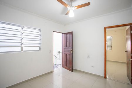 Casa para alugar com 2 quartos, 120m² em Taboão, Diadema